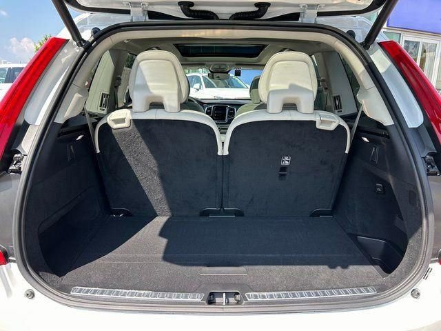 New 2025 Volvo XC90 T8 Plus w/ Protection Package Premier image 16