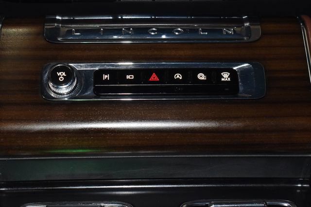 Used 2025 Lincoln Aviator Reserve image 17