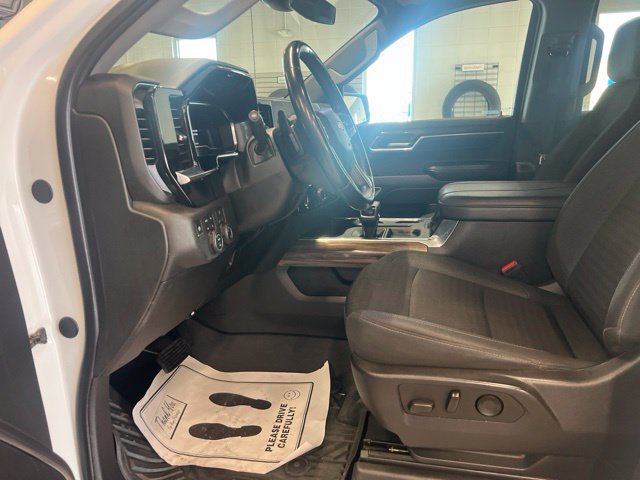 Used 2024 Chevrolet Silverado 1500 LT w/ Z71 Off-Road Package AWD/4WD image 26