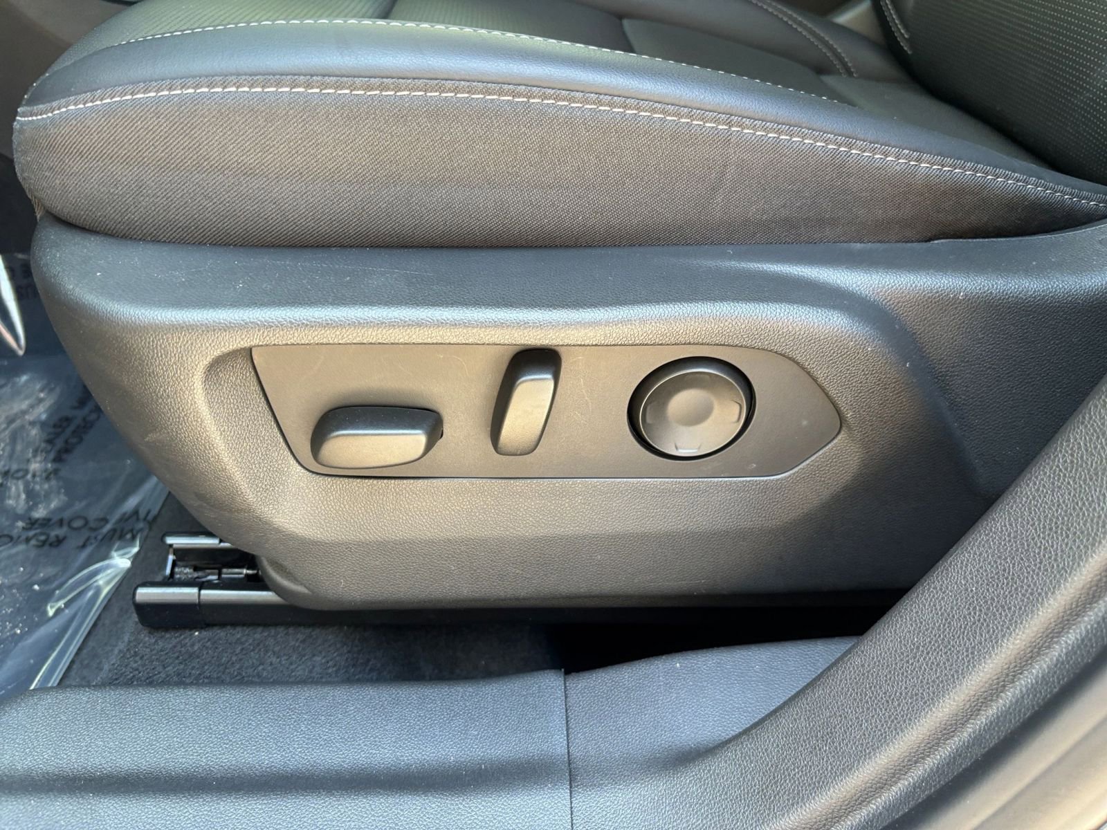 Used 2024 Buick Envision Preferred AWD/4WD image 23
