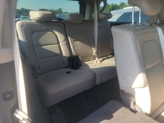 Used 2022 Lincoln Navigator L Reserve AWD/4WD image 16