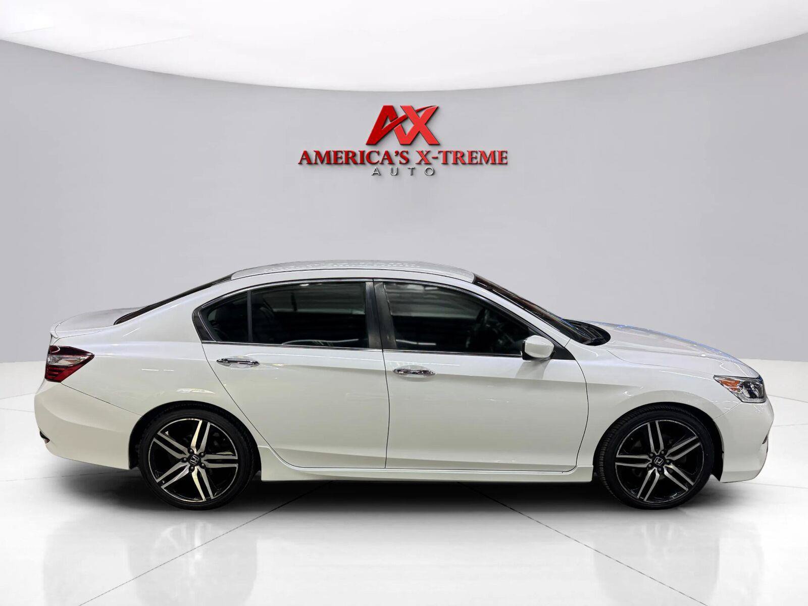 Used 2017 Honda Accord Sport Special Edition image 8