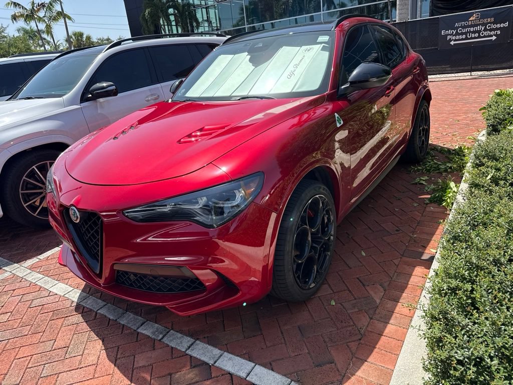 Used 2024 Alfa Romeo Stelvio Quadrifoglio w/ Active Assist Plus Package AWD/4WD image 2
