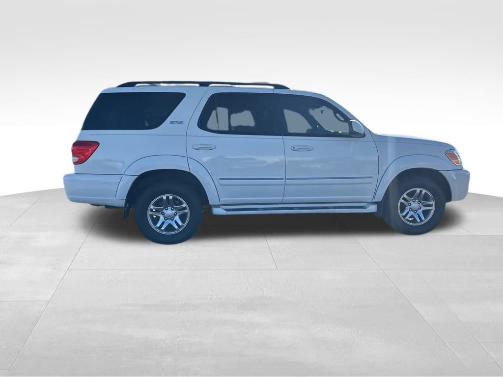 Used 2005 Toyota Sequoia SR5 image 8