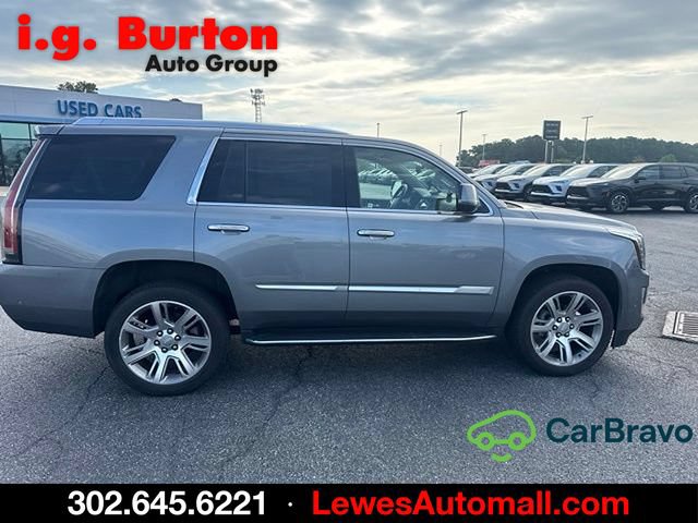 Used 2019 Cadillac Escalade Premium Luxury AWD/4WD image 2