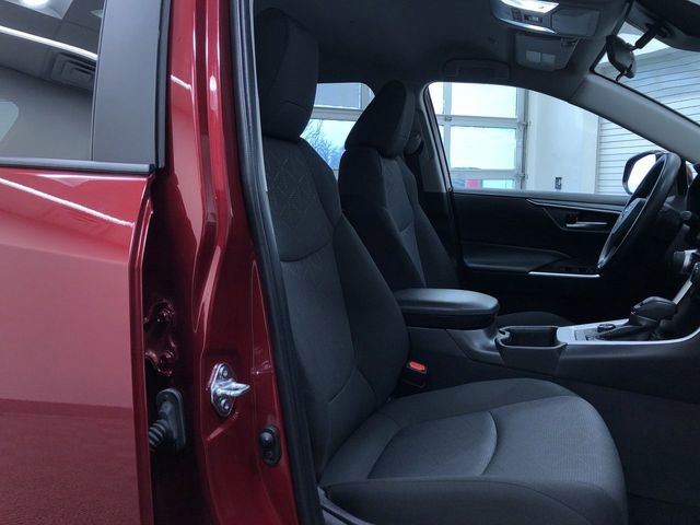 Used 2025 Toyota RAV4 XLE image 22