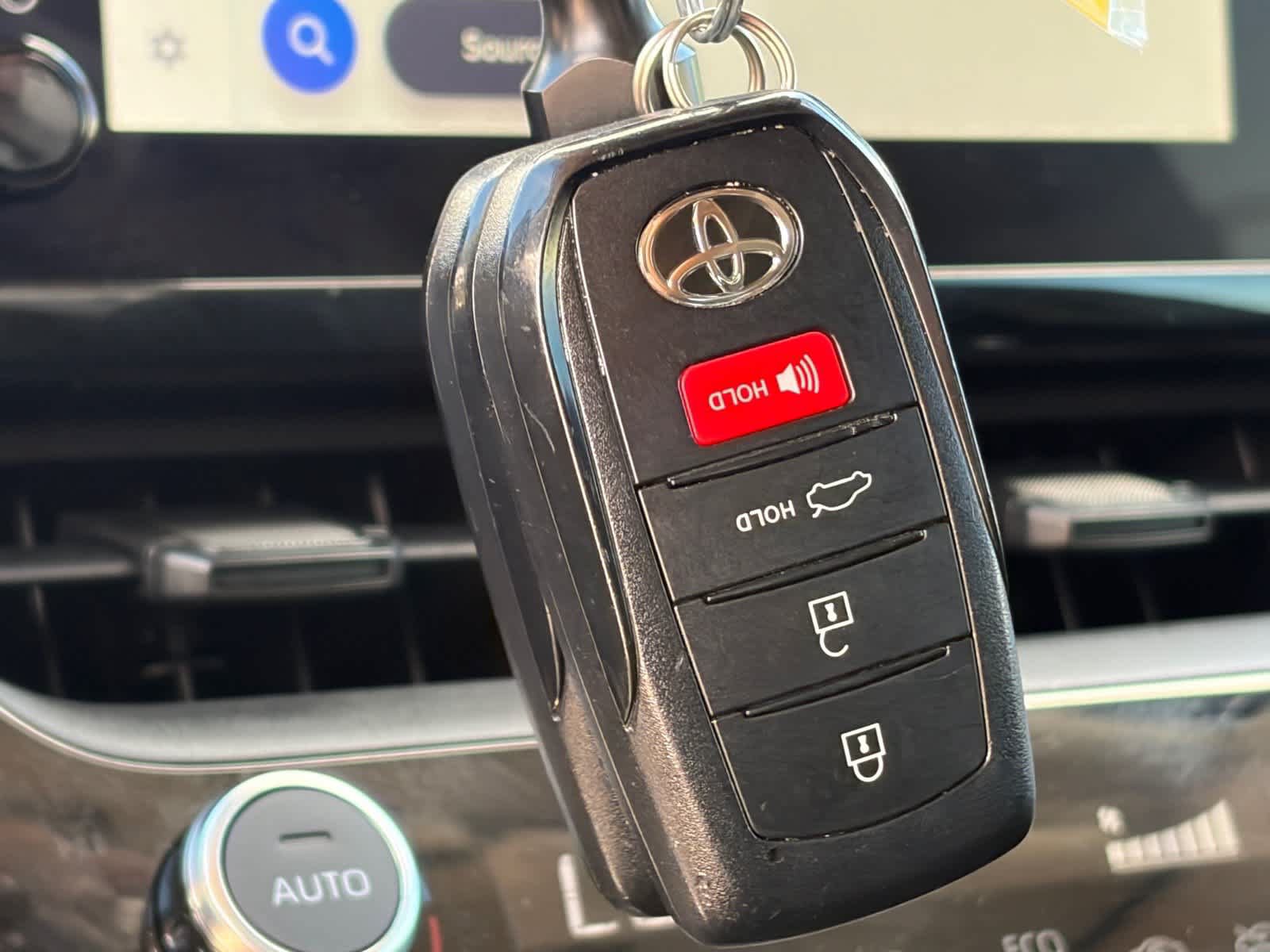 Used 2025 Toyota Corolla LE w/ Convenience Package FWD image 32