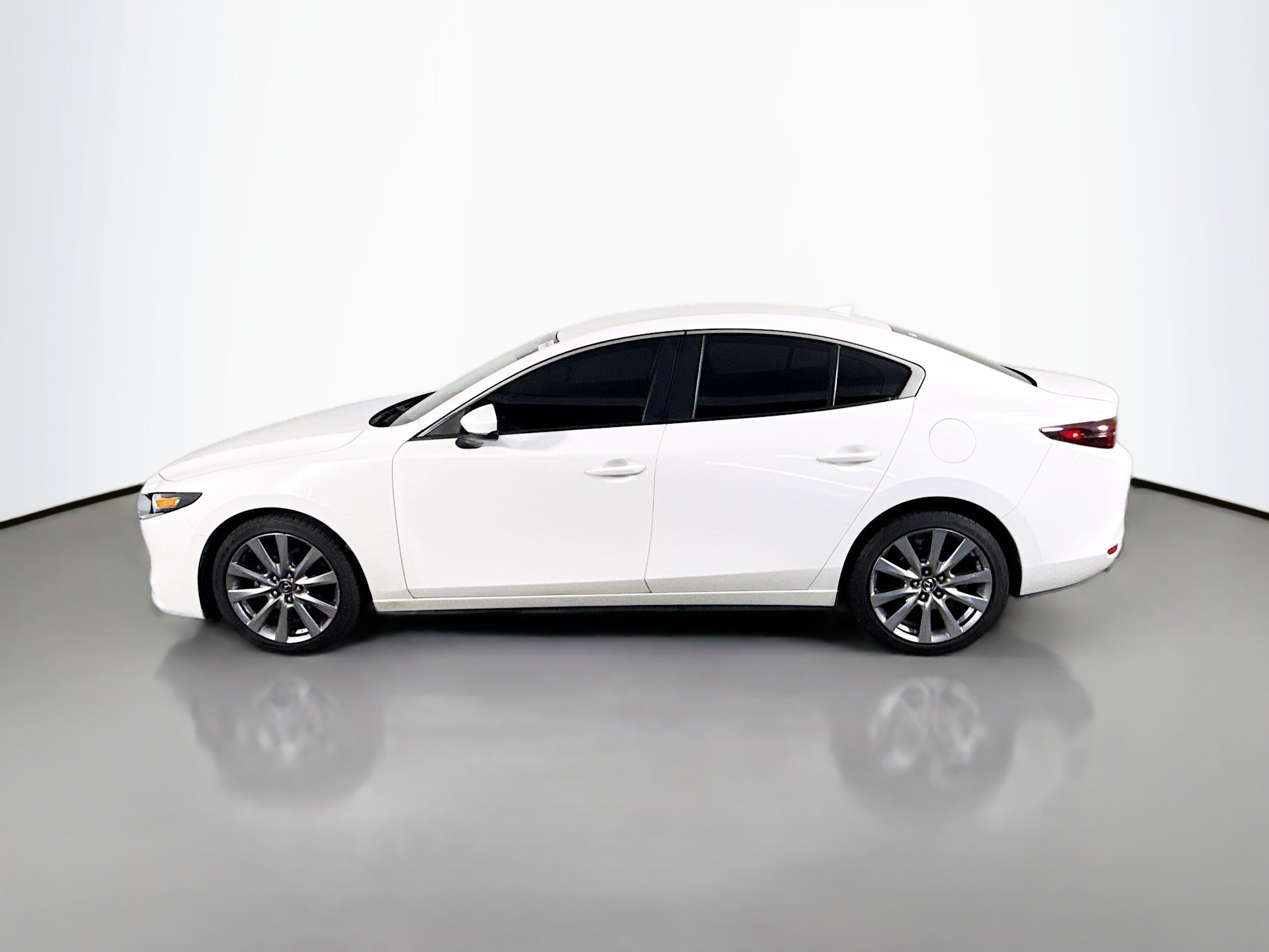 Used 2019 MAZDA MAZDA3 Sedan w/ Preferred Package image 6