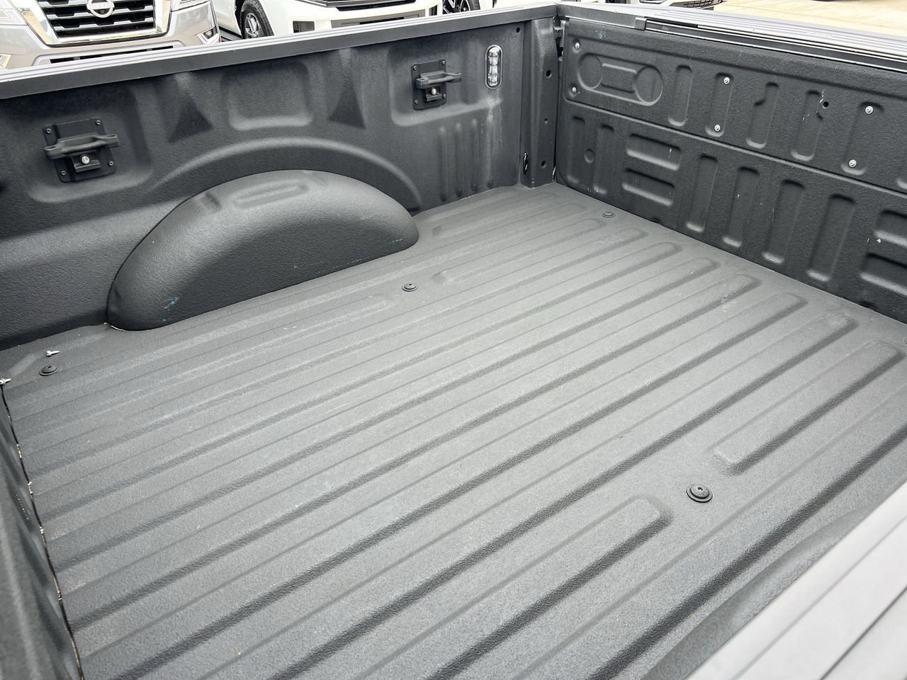 Used 2020 Ford F150 Platinum w/ Equipment Group 701A Luxury AWD/4WD image 8