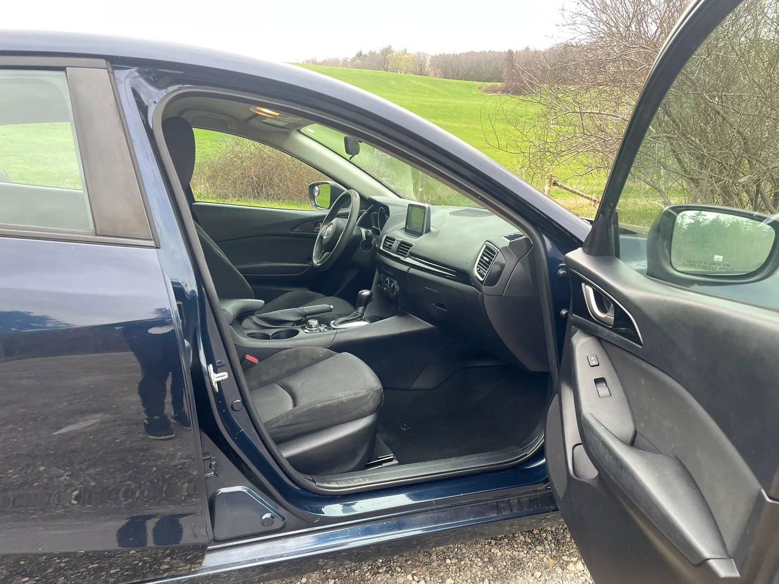 Used 2015 MAZDA MAZDA3 i Sport FWD image 25