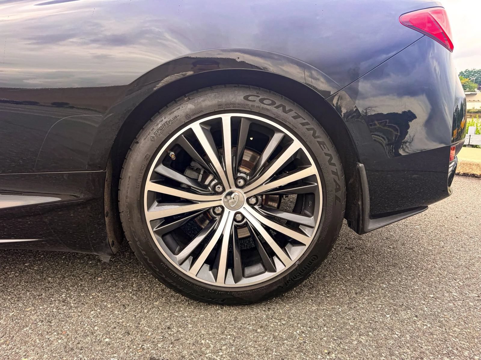 Used 2018 INFINITI Q60 3.0t Luxe AWD/4WD image 40