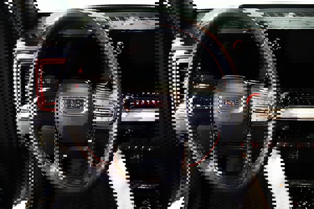 Used 2023 GMC Canyon AT4X image 49