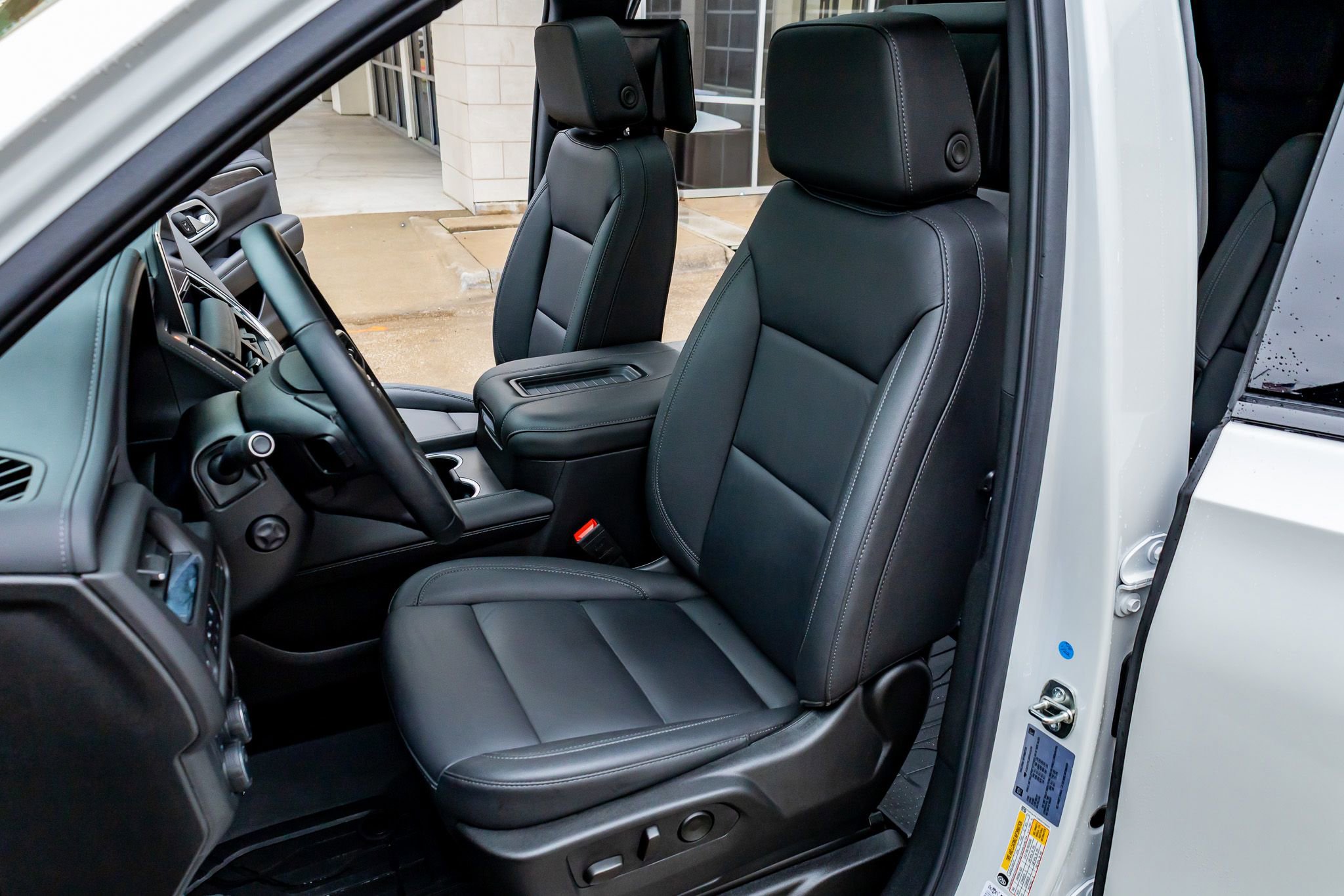 Used 2024 Chevrolet Tahoe Z71 w/ Luxury Package image 30