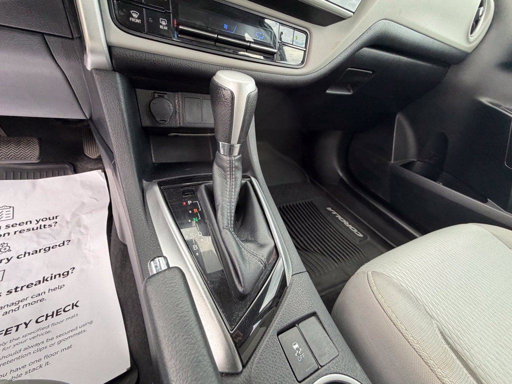 Used 2018 Toyota Corolla LE FWD image 23