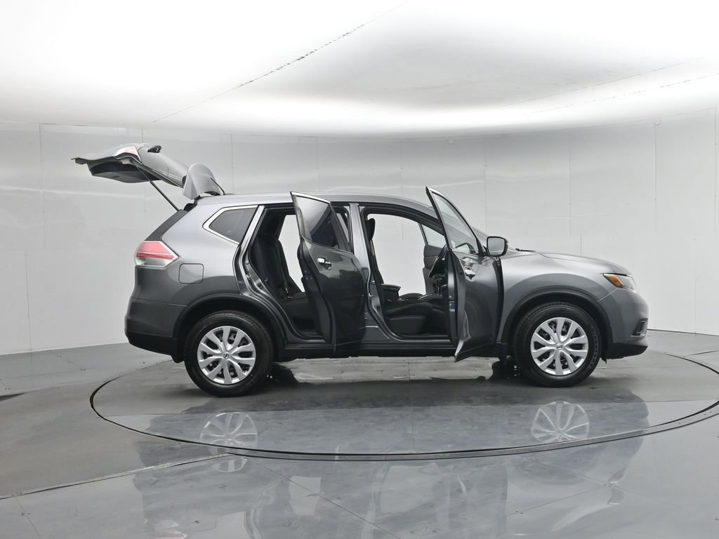 Used 2015 Nissan Rogue S image 3