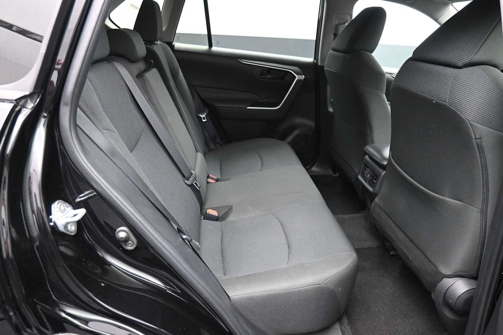 Used 2025 Toyota RAV4 LE FWD image 21