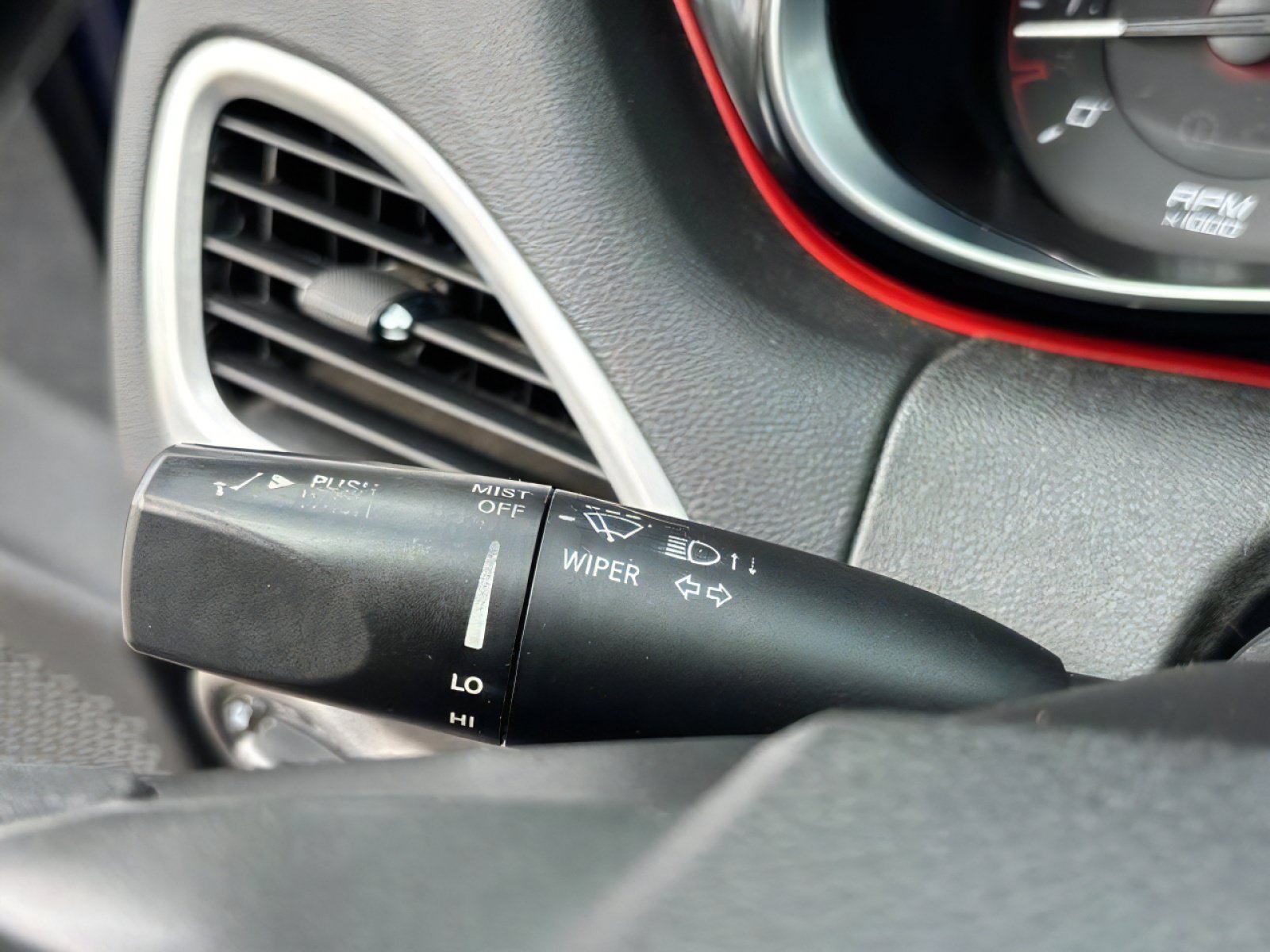 Used 2016 Dodge Dart SXT FWD image 25