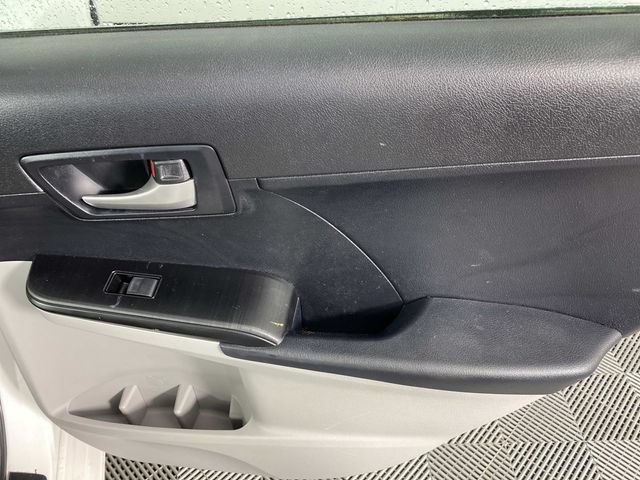 Used 2012 Toyota Camry LE FWD image 24