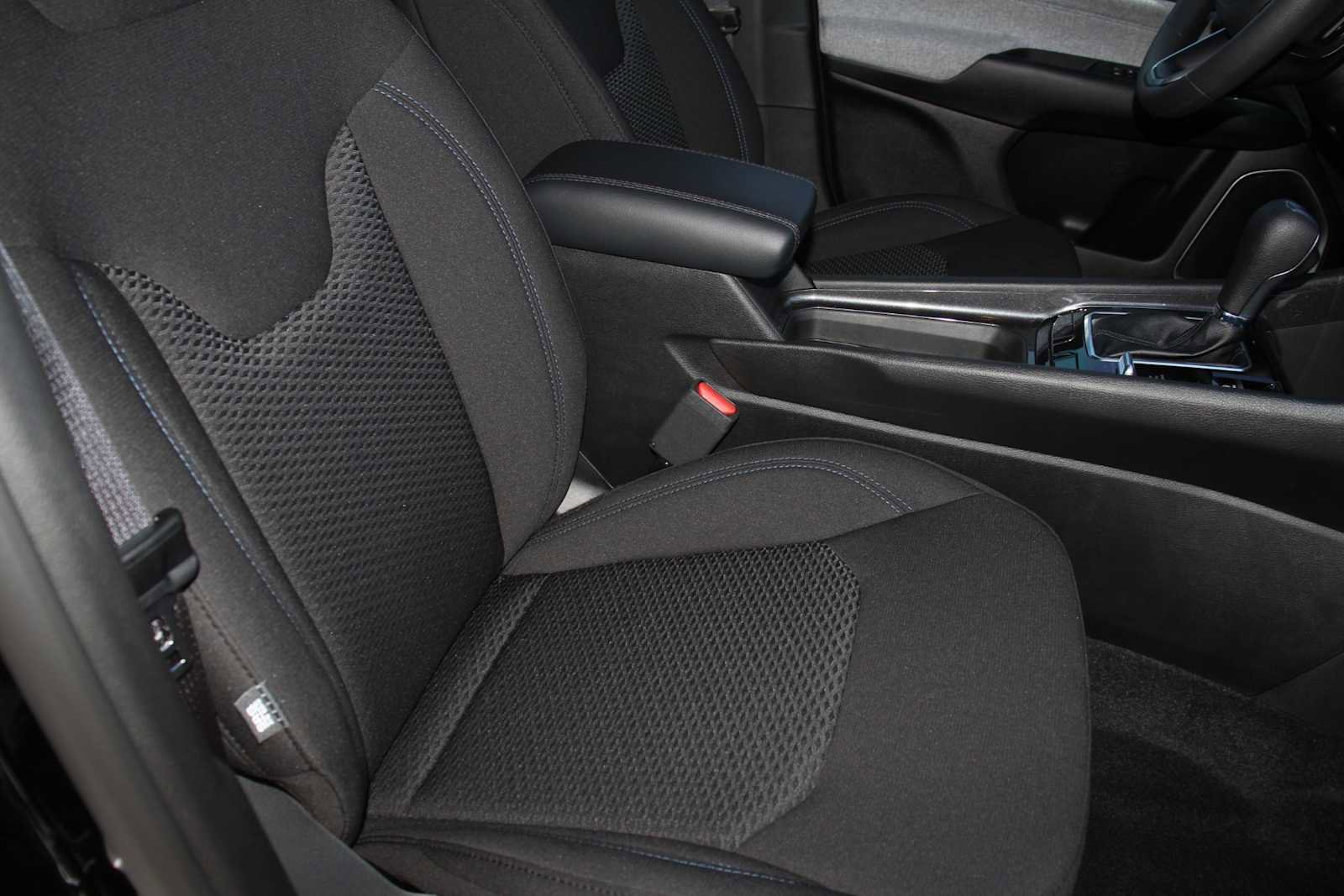 Used 2025 Jeep Compass Sport AWD/4WD image 17
