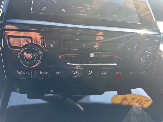 Used 2024 Jeep Grand Cherokee L Laredo image 16