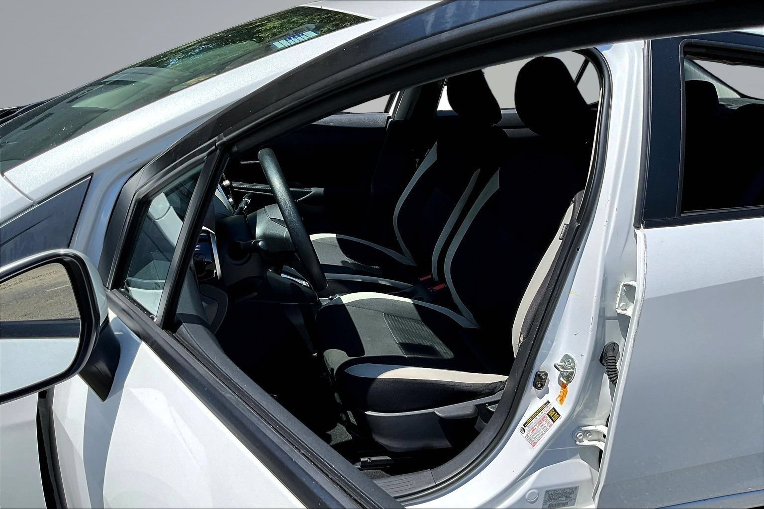 Used 2022 Nissan Versa SV FWD image 20
