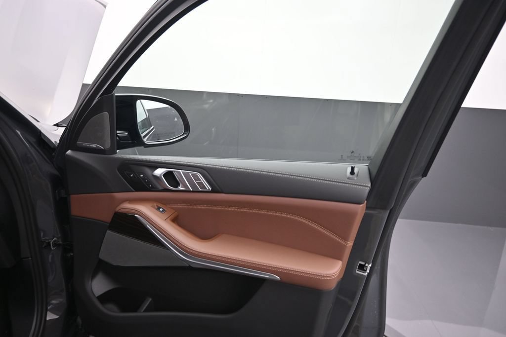New 2027 BMW X7 M60i AWD/4WD image 19