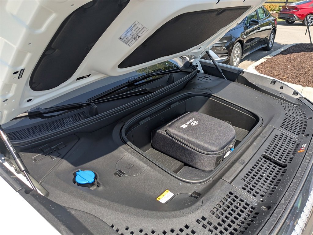 New 2026 Hyundai Ioniq 9 SEL image 24