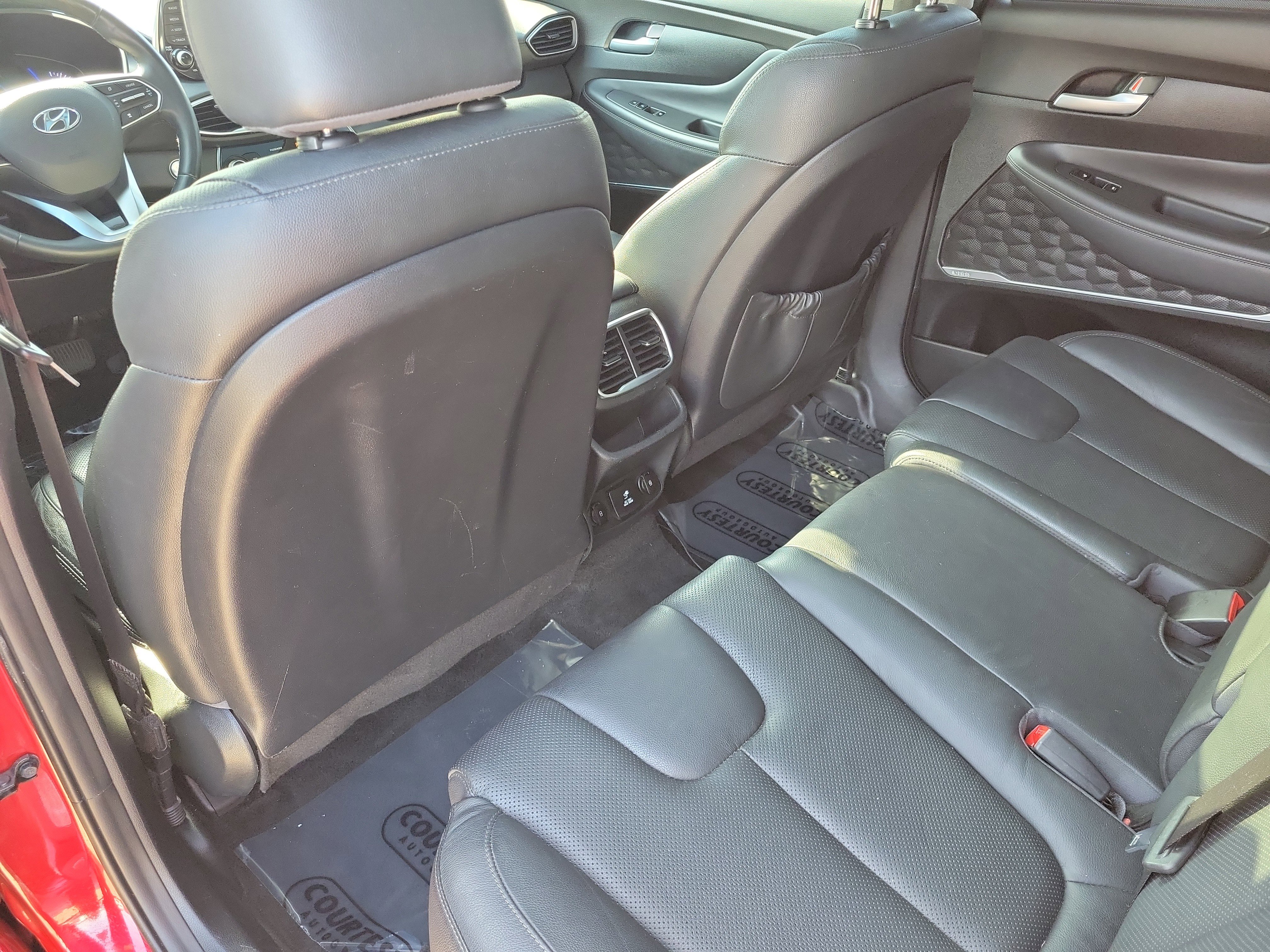 Used 2019 Hyundai Santa Fe FWD image 10