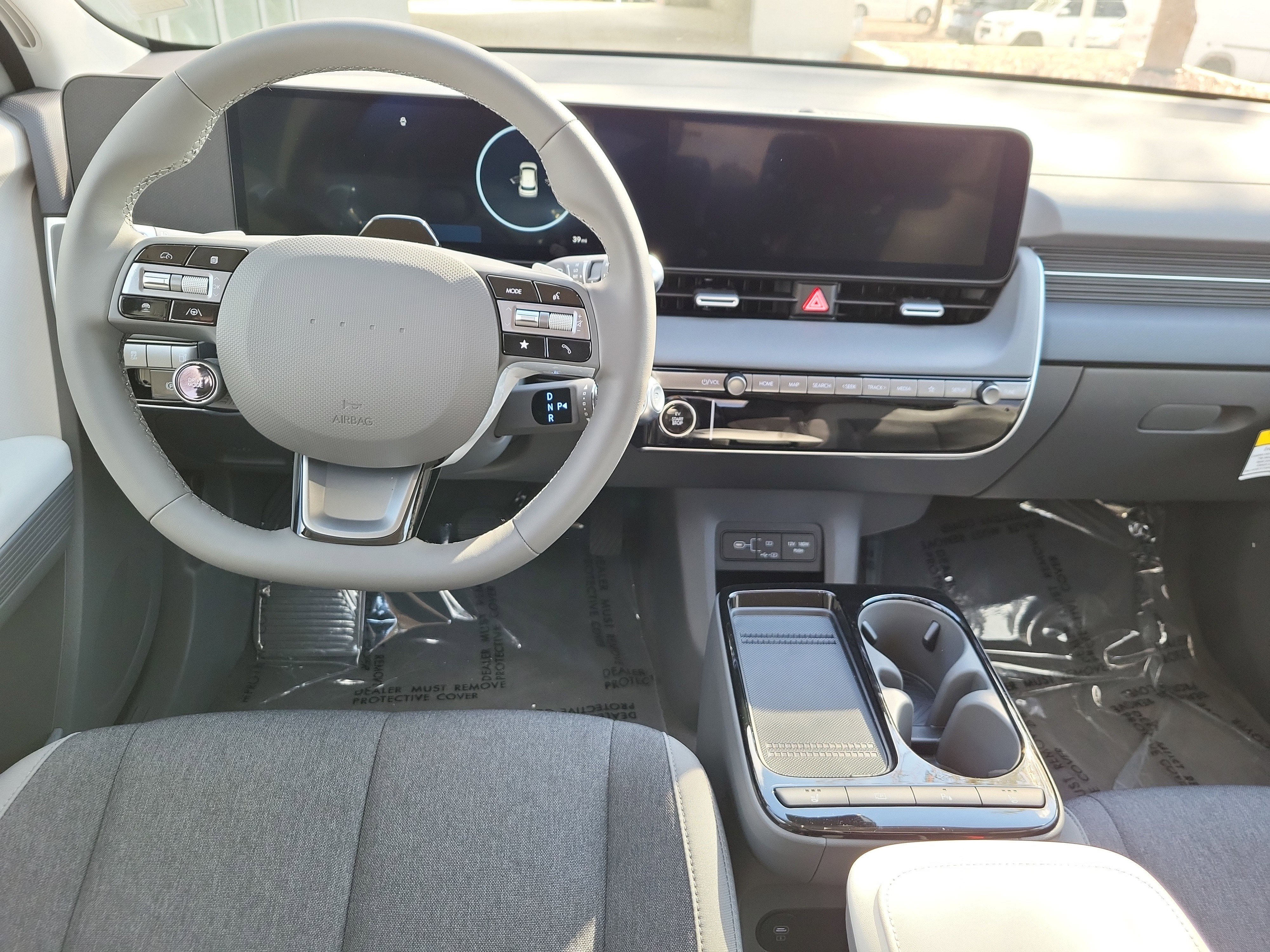 New 2025 Hyundai Ioniq 5 SE image 8