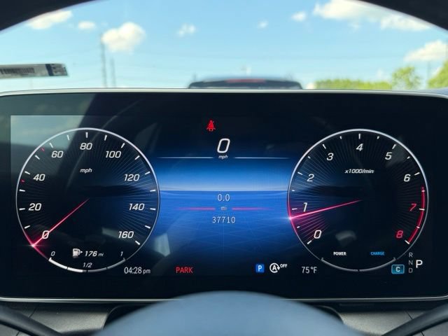 Used 2024 Mercedes-Benz GLC 300 4MATIC image 18