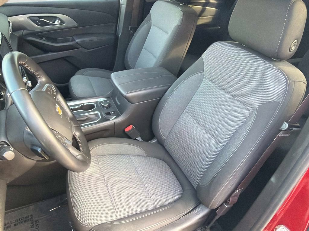 Used 2023 Chevrolet Traverse LT FWD image 21