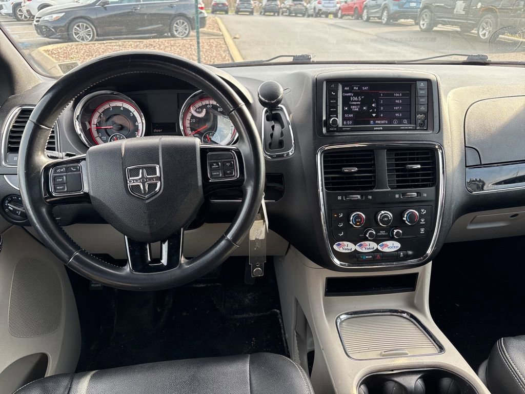 Used 2019 Dodge Grand Caravan SXT image 11