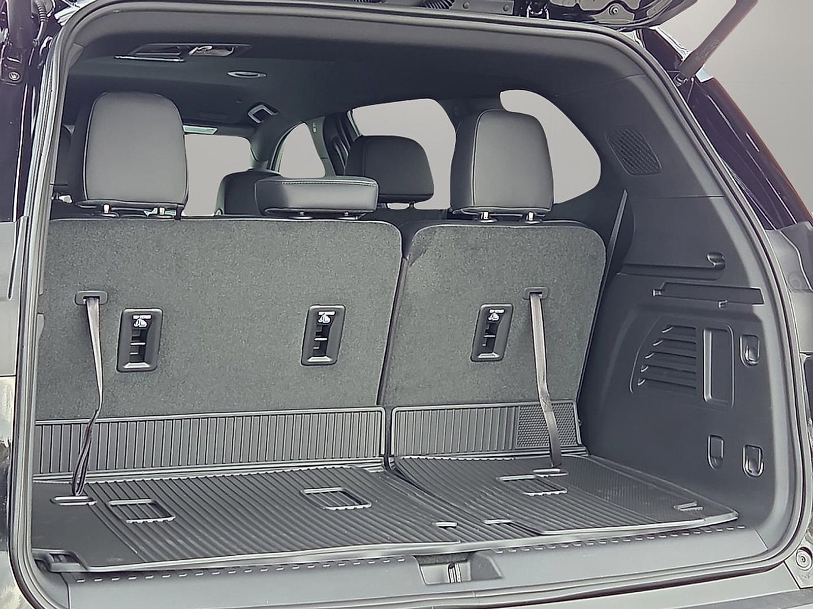 New 2026 GMC Acadia AT4 w/ Luxury Package image 9