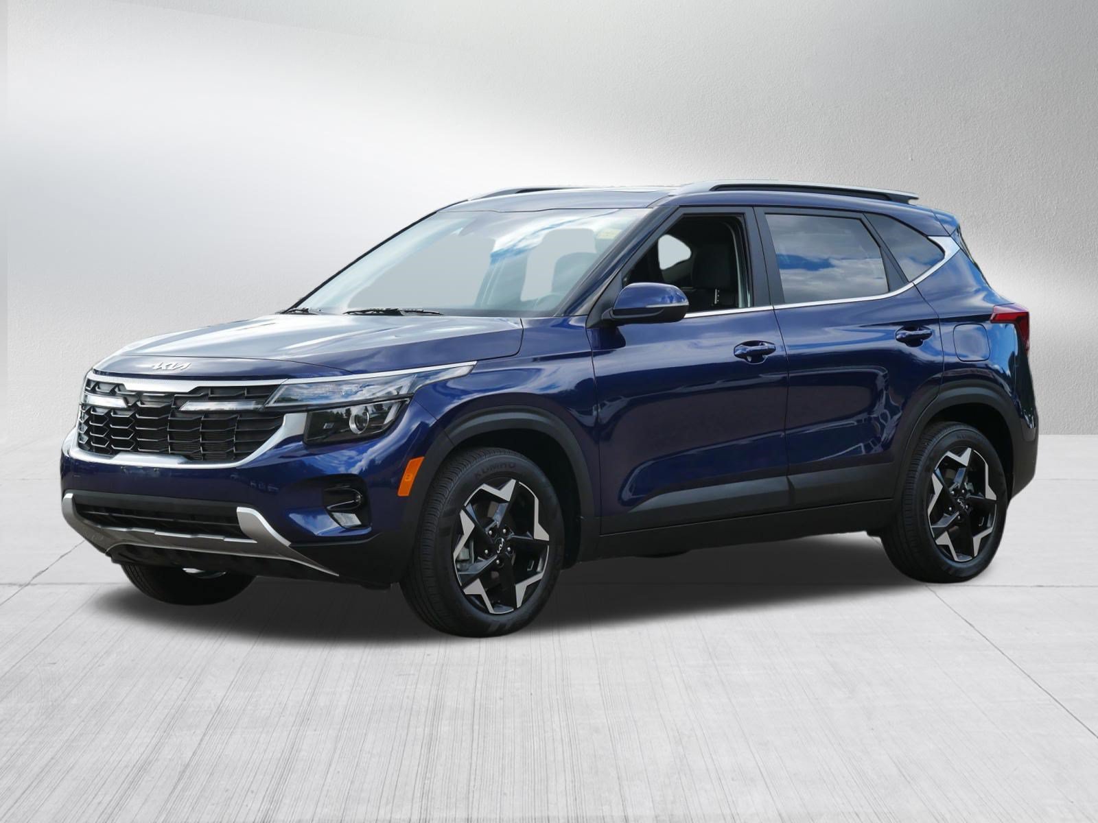 Certified 2024 Kia Seltos EX AWD/4WD image 3