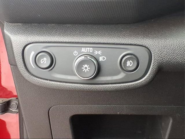 Used 2021 Chevrolet TrailBlazer RS w/ Sun and Liftgate Package image 19