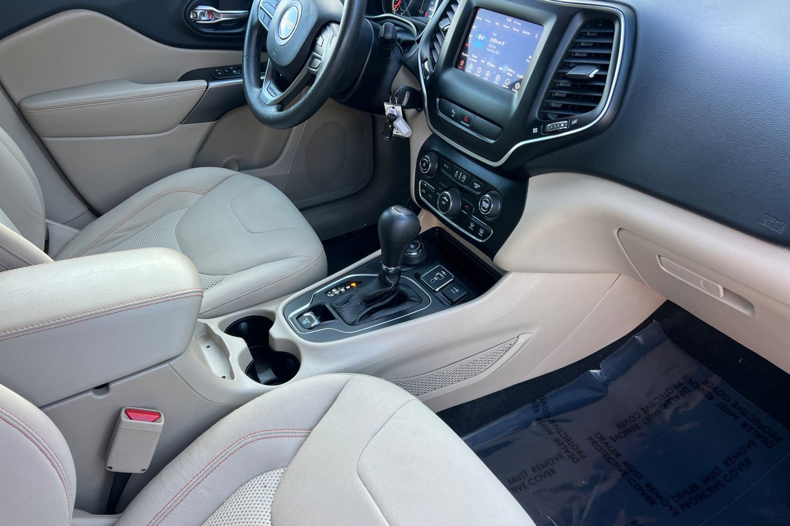 Used 2020 Jeep Cherokee Latitude image 32