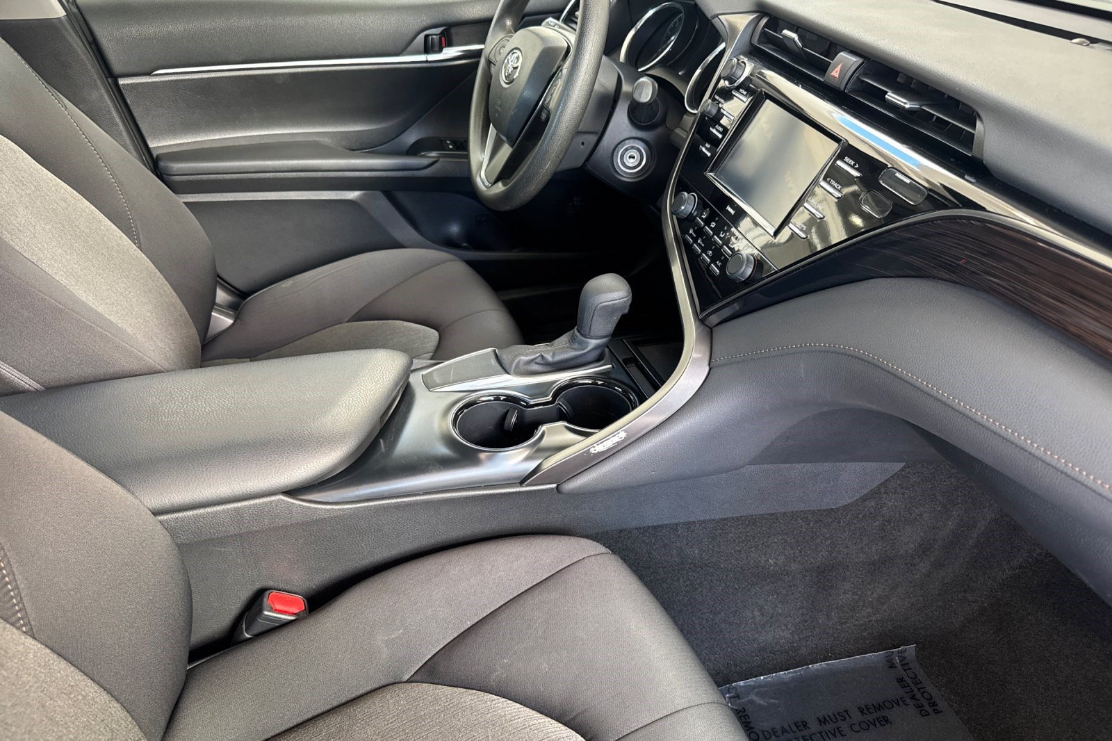 Used 2020 Toyota Camry LE FWD image 19