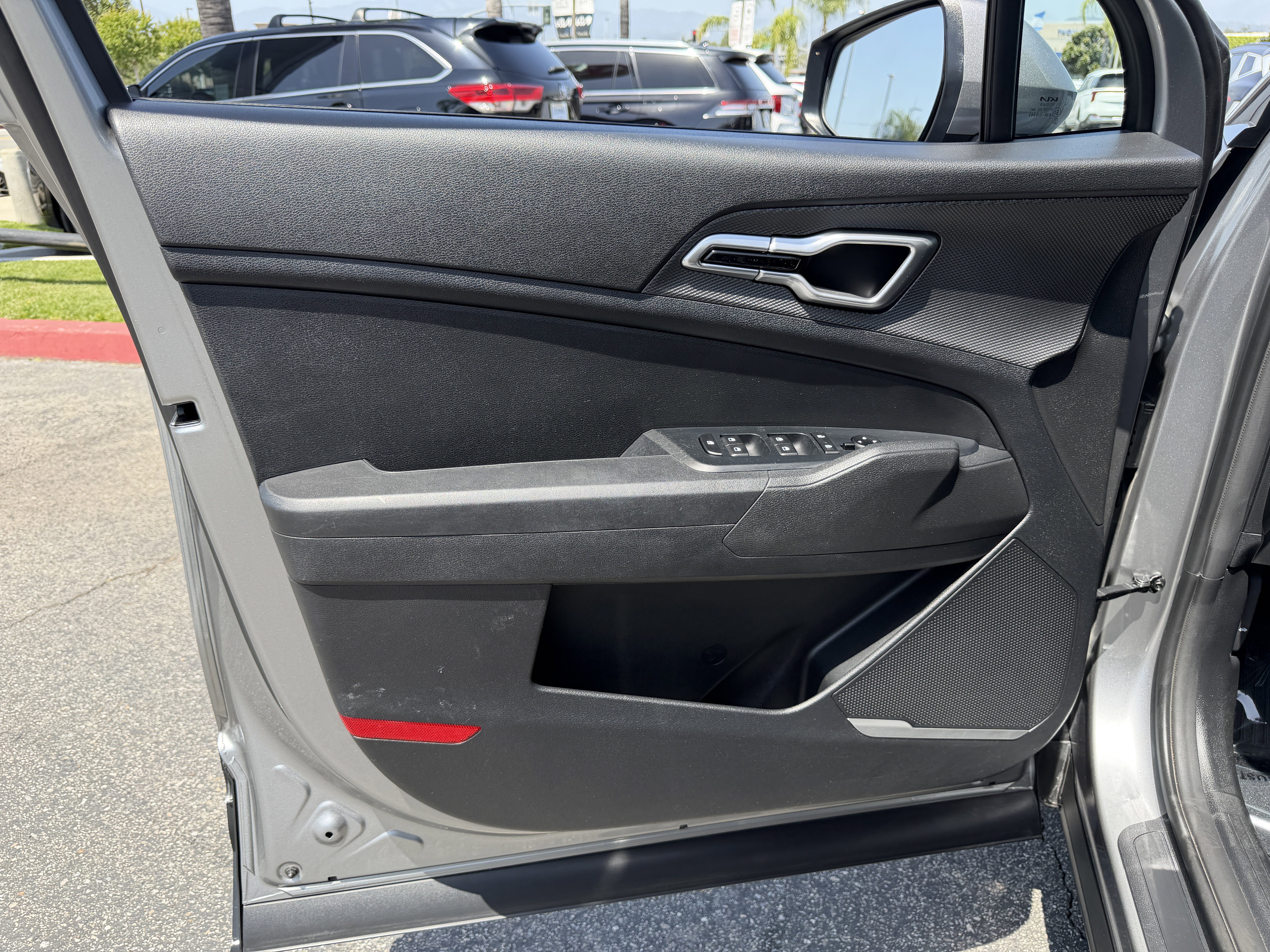 Used 2023 Kia Sportage LX image 13