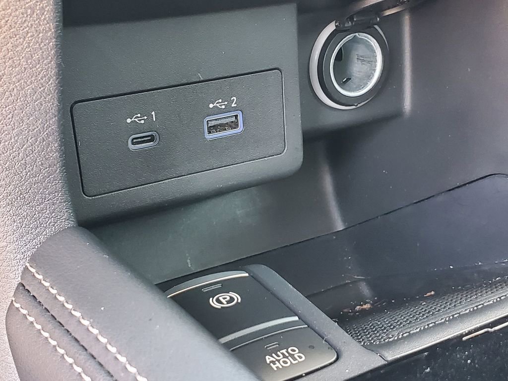 Used 2024 Nissan Kicks SV w/ Interior Electronics Package FWD image 27