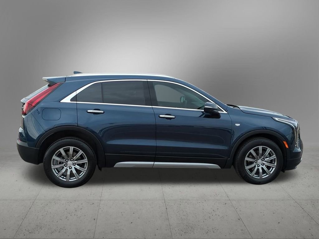 Used 2021 Cadillac XT4 Premium Luxury w/ Technology Package image 9