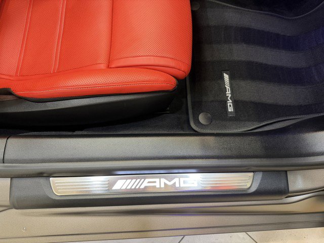 Used 2022 Mercedes-Benz SL 63 AMG 4MATIC image 30