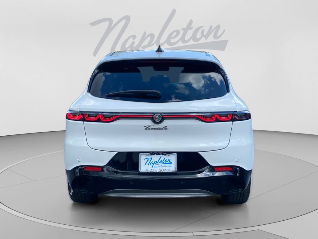 Used 2024 Alfa Romeo Tonale Ti w/ Premium Interior Package AWD/4WD image 4