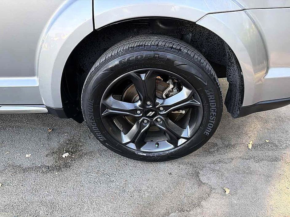 Used 2020 Dodge Journey Crossroad FWD image 15