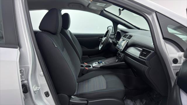 Used 2025 Nissan Leaf S FWD image 22