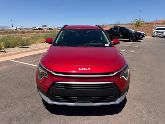 Used 2024 Kia Niro EX FWD image 2