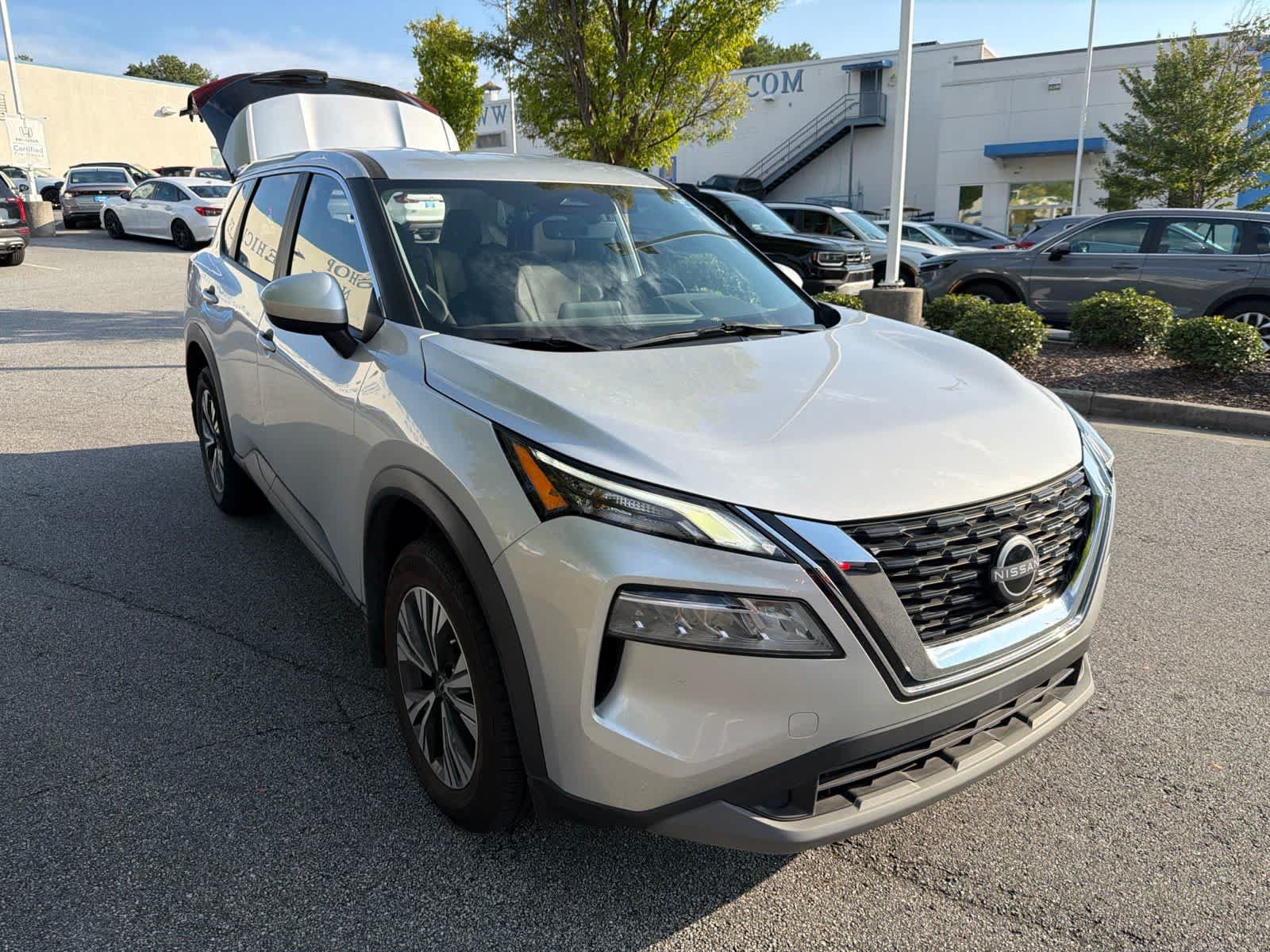 Used 2023 Nissan Rogue SV FWD image 14