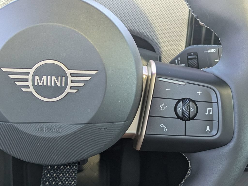 Used 2025 MINI Cooper S FWD image 18