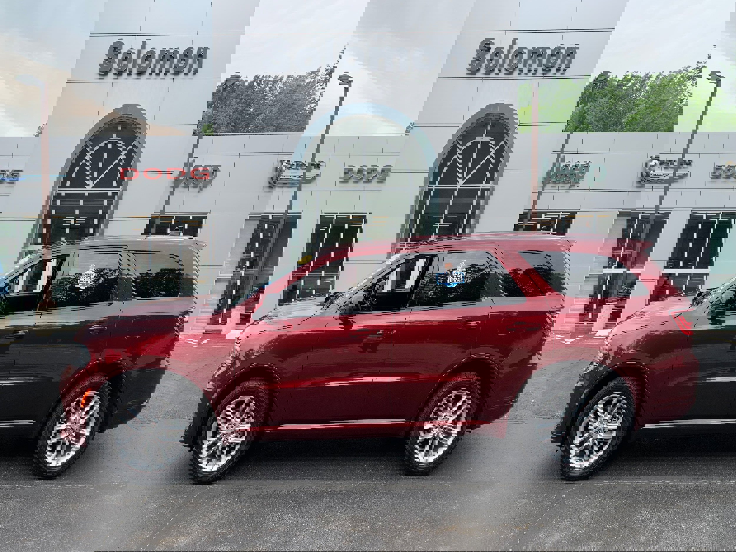 Certified 2024 Dodge Durango GT image 1