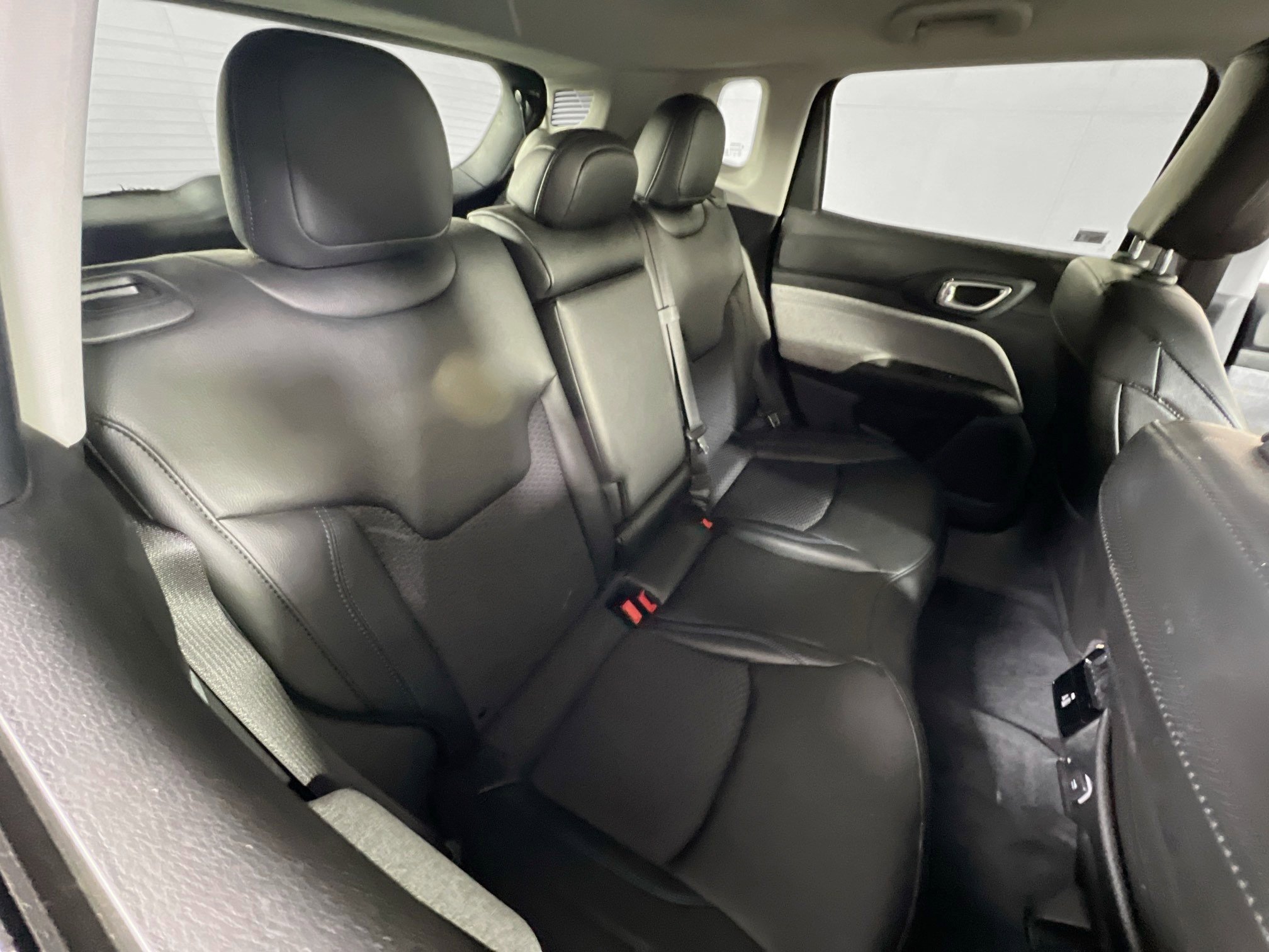 Used 2022 Jeep Compass Latitude w/ Convenience Group image 24