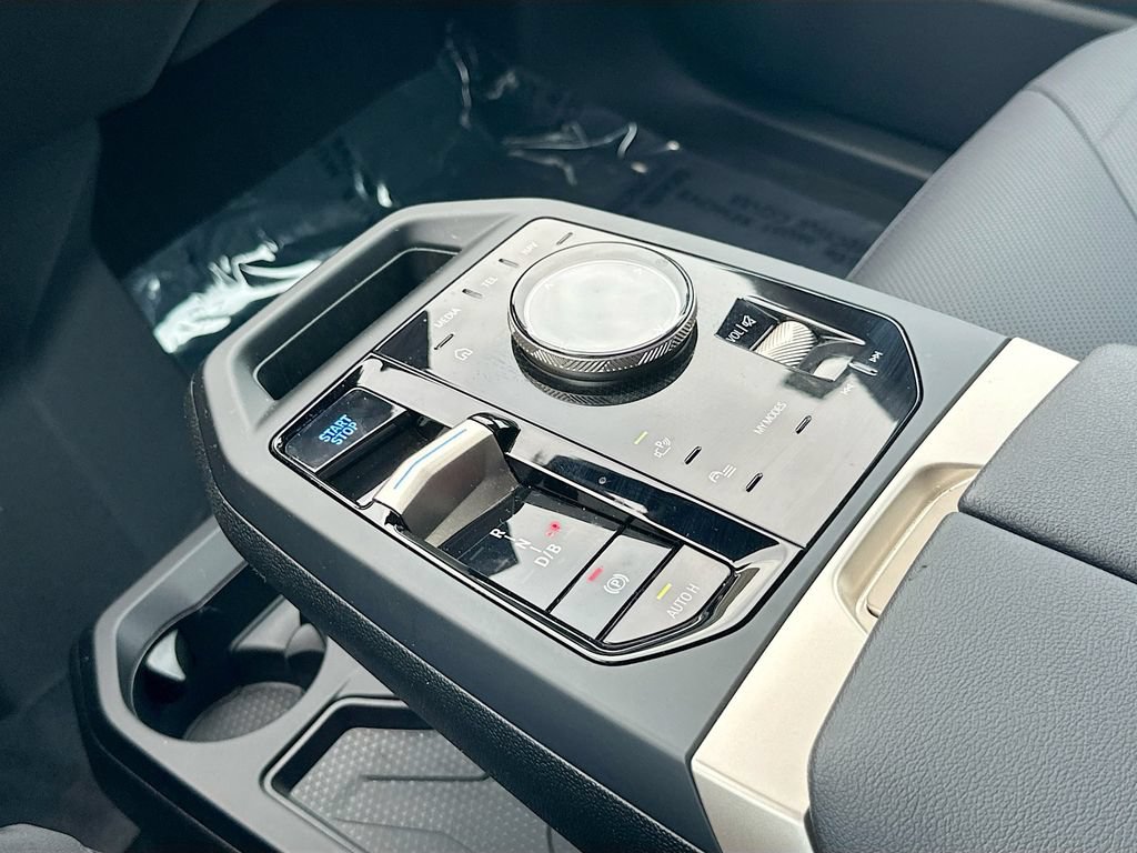 Certified 2024 BMW iX xDrive50 AWD/4WD image 17